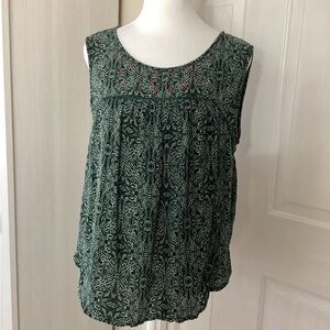 Velvet brand Green Sleeveless Patterned Blouse Sz M